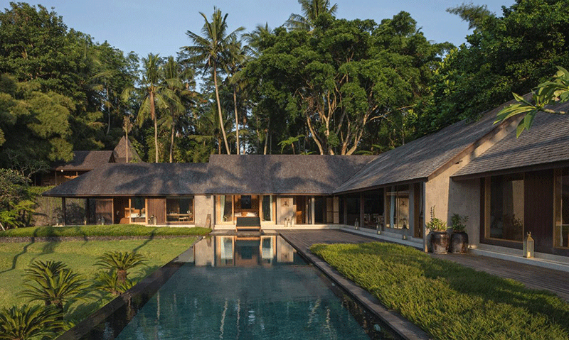 Biệt thự nhà vườn đẹp mang phong cách hiện đại với hồ bơi ngay trước nhà 